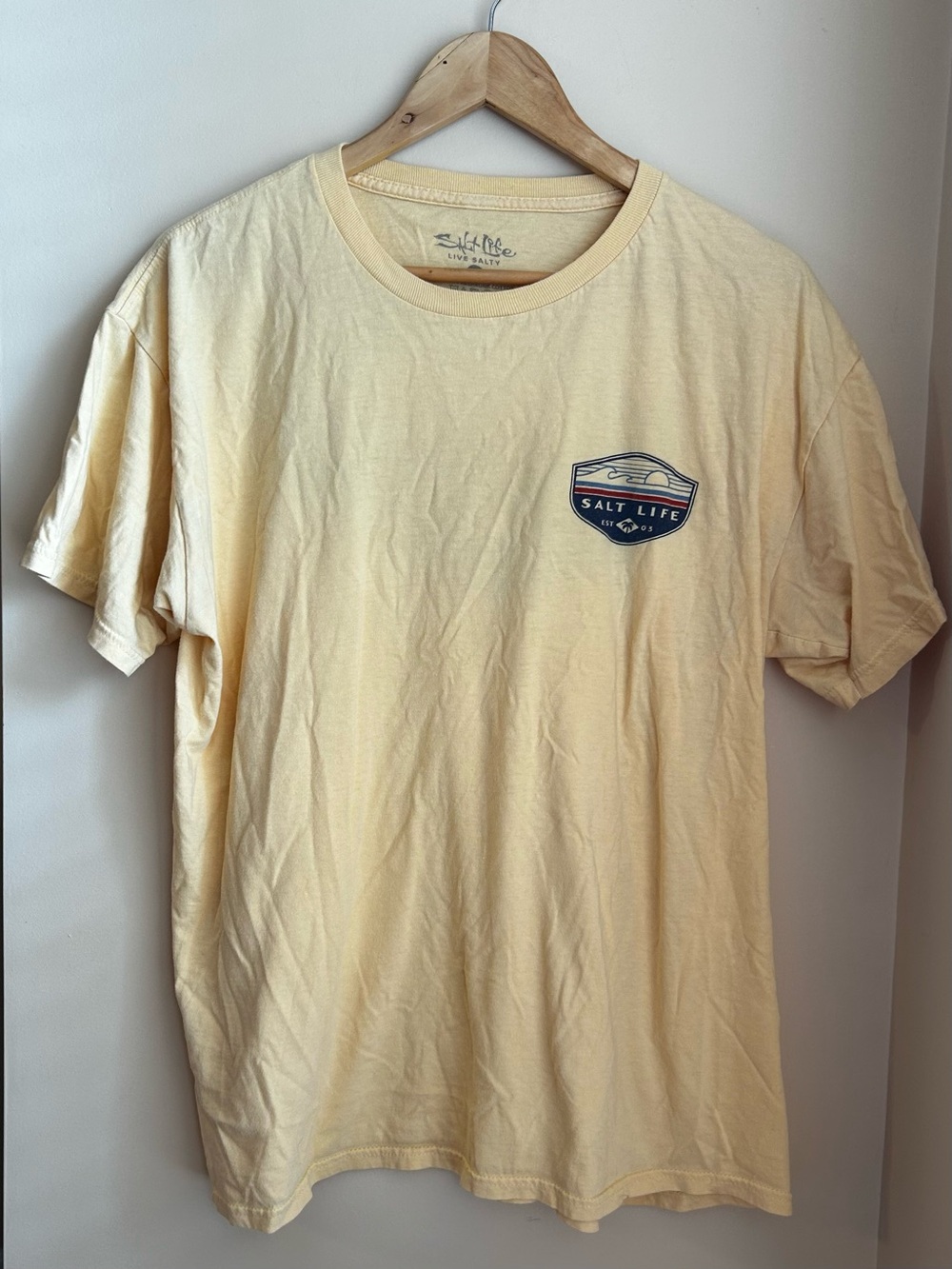 Salt Life Fish Surf Dive Relax Men’s Yellow T-Shirt Size Large